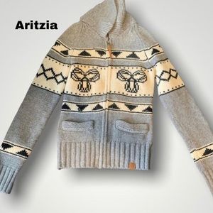 TNA aritzia zip up hoodie/ sweater turtle neck grey,white and black Lambswool